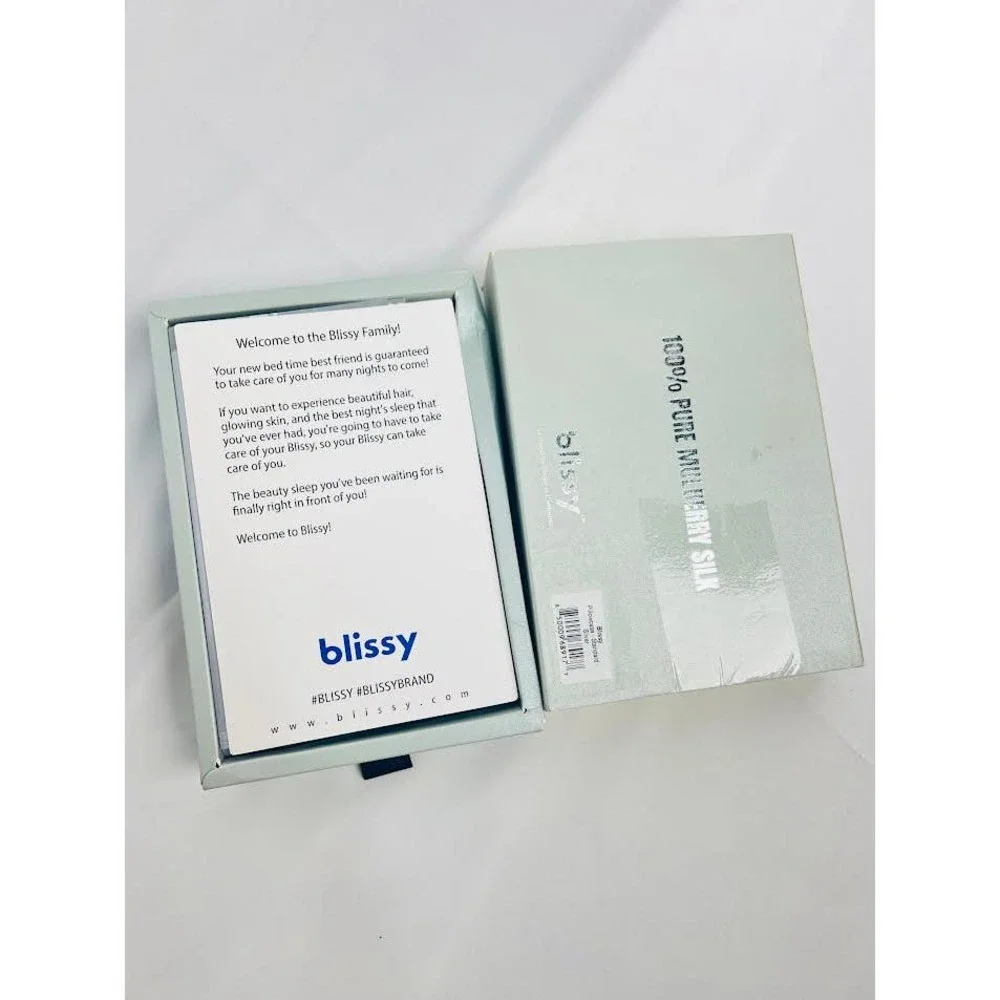 NEW! Blissy 22-Momme‎ Silk Pillowcase, Standard - Silver